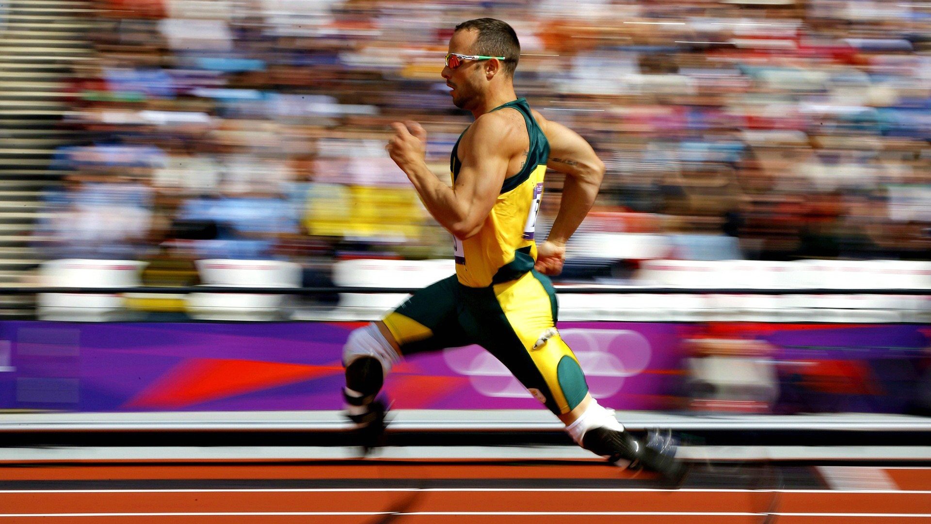 _极限滑草赛：在坡地上体验速度奇迹_，滑草滑道视频